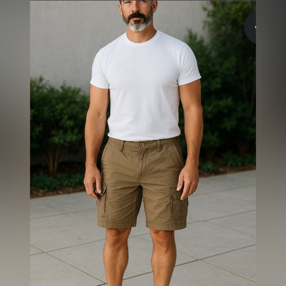 Architect Tan Cargo Shorts with Belt Loops - Picture 1 of 5